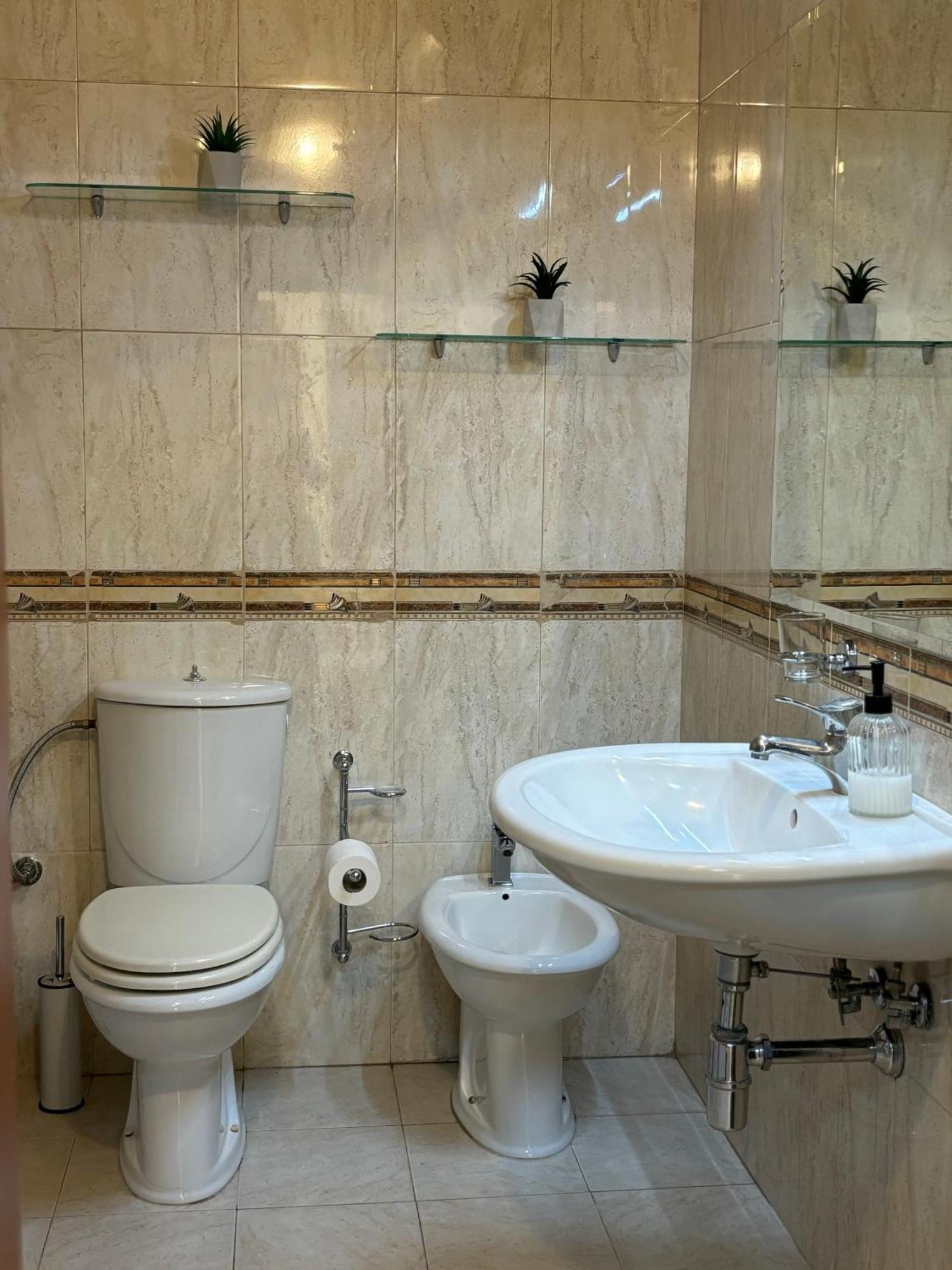 טיראנה Tam 2Bdr Center Taiwan Apartment מראה חיצוני תמונה